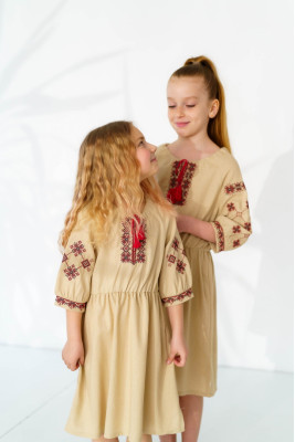 Сукня-вишиванка для дівчаток